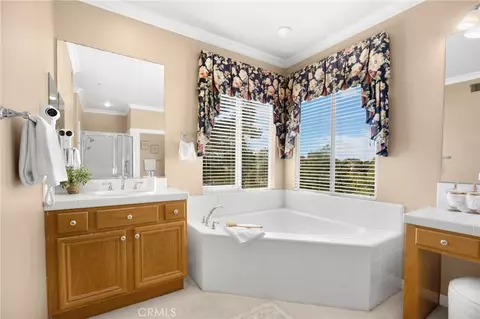 Bath - 982 Spyglass, Placentia, CA 92870 photo 3 of 5