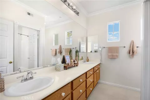 Bath - 982 Spyglass, Placentia, CA 92870 photo 2 of 5