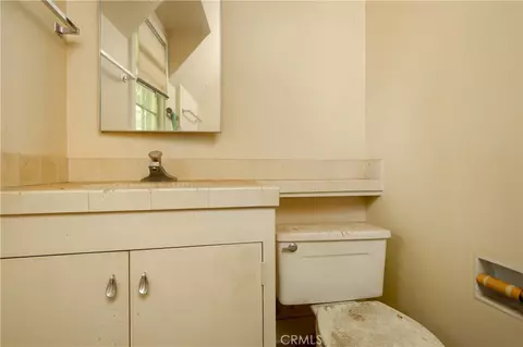Bath - 530 Prospect Blvd, Pasadena, CA 91103 photo 5 of 7
