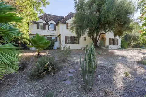 Exterior - 530 Prospect Blvd, Pasadena, CA 91103 photo 2 of 13