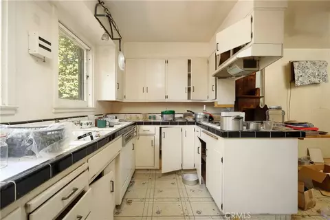 Kitchen - 530 Prospect Blvd, Pasadena, CA 91103 photo 1 of 4