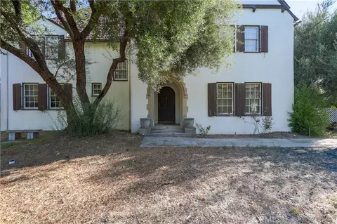 Exterior - 530 Prospect Blvd, Pasadena, CA 91103 photo 3 of 13