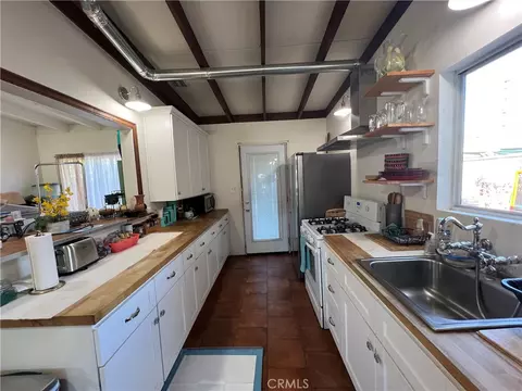 305 E Valencia, Fullerton, CA 92832 photo 4