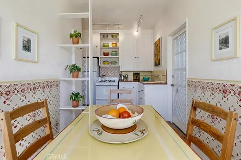 Dining - 1728 E 3rd #15, Long Beach, CA 90802 photo 6 of 7
