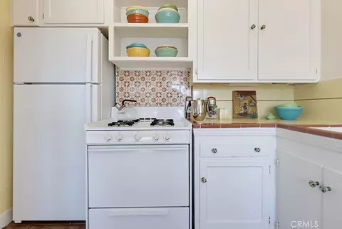 Kitchen - 1728 E 3rd #15, Long Beach, CA 90802 photo 2 of 3
