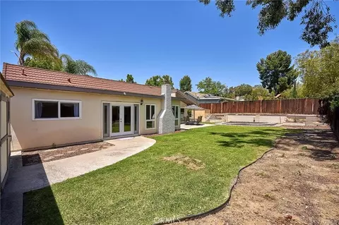 Exterior - 118 Marion Blvd, Fullerton, CA 92835 photo 10 of 11