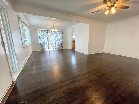 Living - 449 Redondo Ave, Long Beach, CA 90814 photo 2 of 8