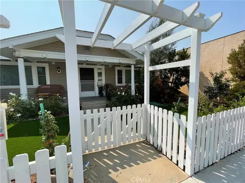 Exterior - 449 Redondo Ave, Long Beach, CA 90814 photo 2 of 6