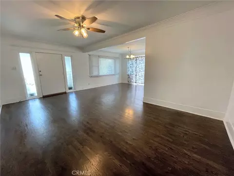 Living - 449 Redondo Ave, Long Beach, CA 90814 photo 4 of 8