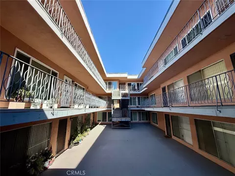 Exterior - 1139 E Ocean Blvd #108, Long Beach, CA 90802 photo 1 of 2