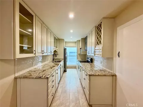Kitchen - 1139 E Ocean Blvd #108, Long Beach, CA 90802 photo 1 of 3