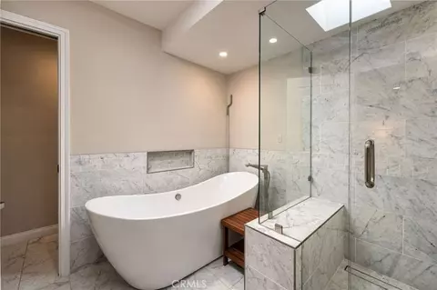 Bath - 2000 Tevis, Long Beach, CA 90815 photo 5 of 6