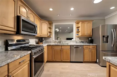 Kitchen - 2000 Tevis, Long Beach, CA 90815 photo 2 of 2
