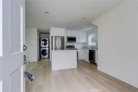 1050 S Plymouth, Los Angeles, CA 90019