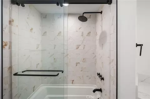 Bath - 402 Rockefeller #315, Irvine, CA 92612 photo 3 of 6