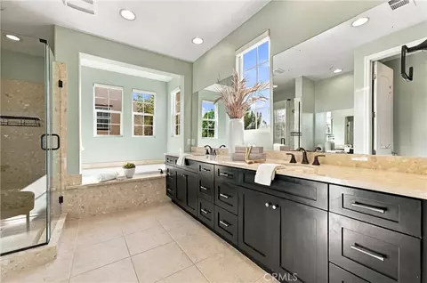 Bath - 104 Sparrow, Irvine, CA 92618 photo 3 of 6