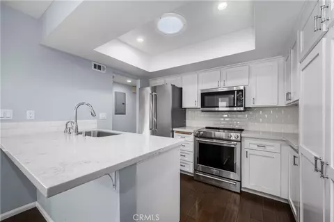 Kitchen - 9658 Bloomfield Ave, Cypress, CA 90630 photo 1 of 6