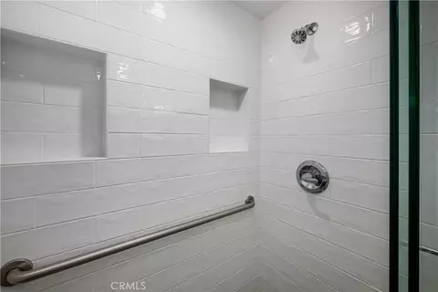 Bath - 9658 Bloomfield Ave, Cypress, CA 90630 photo 8 of 8