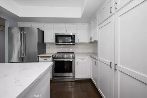 Kitchen - 9658 Bloomfield Ave, Cypress, CA 90630 photo 5 of 6