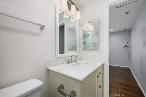 Bath - 9658 Bloomfield Ave, Cypress, CA 90630 photo 7 of 8