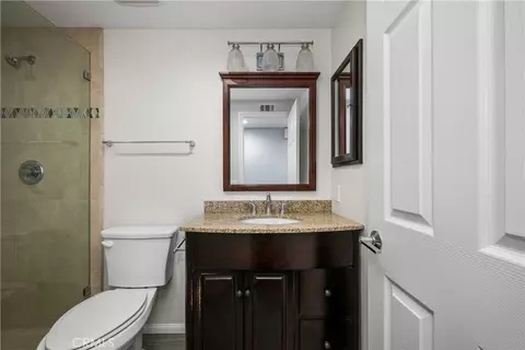 Bath - 9658 Bloomfield Ave, Cypress, CA 90630 photo 2 of 8