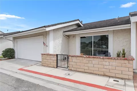 Exterior - 5171 Blackpool Rd, Westminster, CA 92683 photo 3 of 11