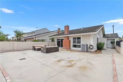 Exterior - 5171 Blackpool Rd, Westminster, CA 92683 photo 5 of 11