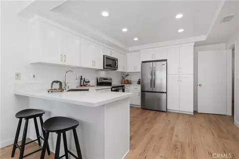 Kitchen - 5171 Blackpool Rd, Westminster, CA 92683 photo 2 of 3