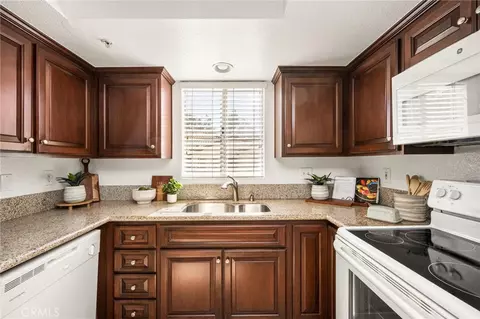 Kitchen - 8707 E Indian Hls #E, Orange, CA 92869 photo 3 of 3