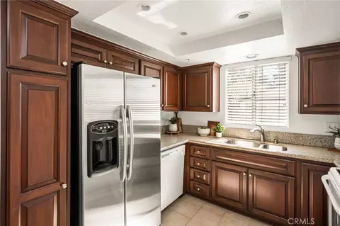 Kitchen - 8707 E Indian Hls #E, Orange, CA 92869 photo 2 of 3