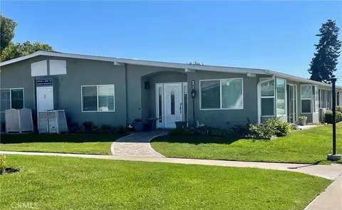 13922 El Dorado Apt 58 F Mutual 2 Rd, Seal Beach, CA 90740