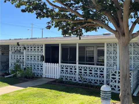 13862 Fresh Meadow Lane M3-8j, Seal Beach, CA 90740