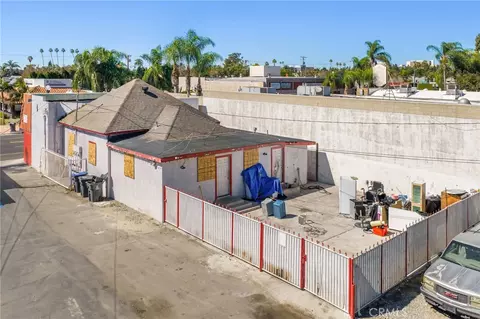 725 S Main St, Santa Ana, CA 92701