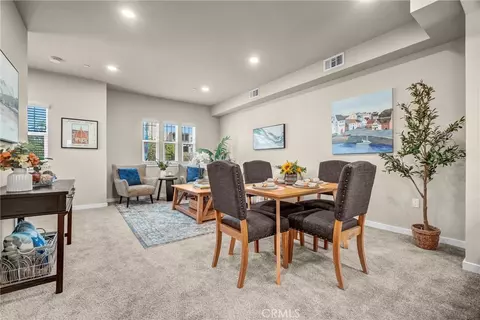 Dining - 200 E 14th St #8, Long Beach, CA 90813 photo 1 of 1