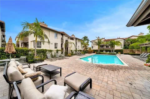 Exterior - 72 Corniche #B, Dana Point, CA 92629 photo 4 of 8