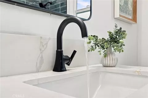 Bath - 3161 Tevis, Long Beach, CA 90808 photo 4 of 7