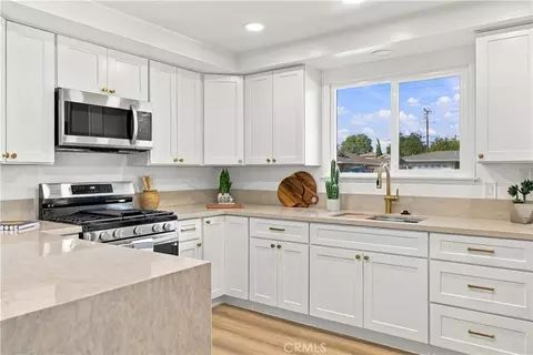 Kitchen - 3161 Tevis, Long Beach, CA 90808 photo 4 of 8