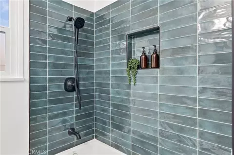 Bath - 3161 Tevis, Long Beach, CA 90808 photo 3 of 7