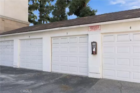 Exterior - 181 S Marengo, Pasadena, CA 91101 photo 6 of 9