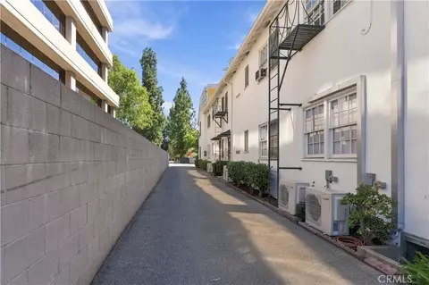 Exterior - 181 S Marengo, Pasadena, CA 91101 photo 3 of 9