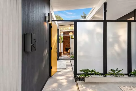 Exterior - 842 E Glendale, Orange, CA 92865 photo 6 of 24