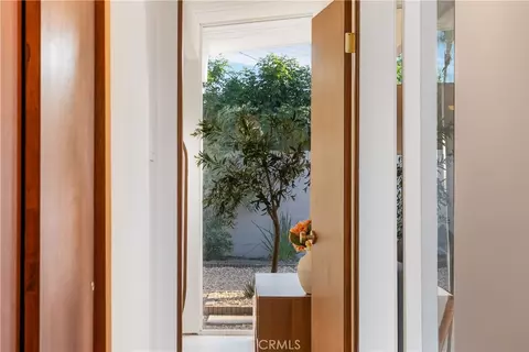 Entry Way - 842 E Glendale, Orange, CA 92865 photo 2 of 4