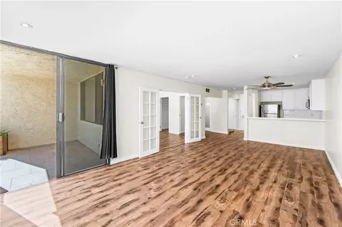 Living - 1140 E Ocean Blvd #124, Long Beach, CA 90802 photo 4 of 6