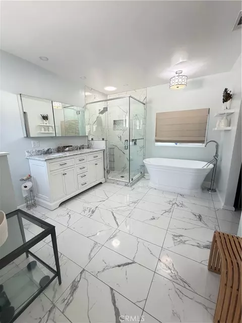 Bath - 5675 E 6th St, Long Beach, CA 90814 photo 2 of 2