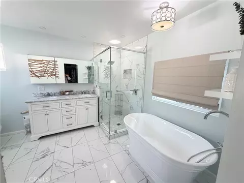 Bath - 5675 E 6th St, Long Beach, CA 90814 photo 1 of 2