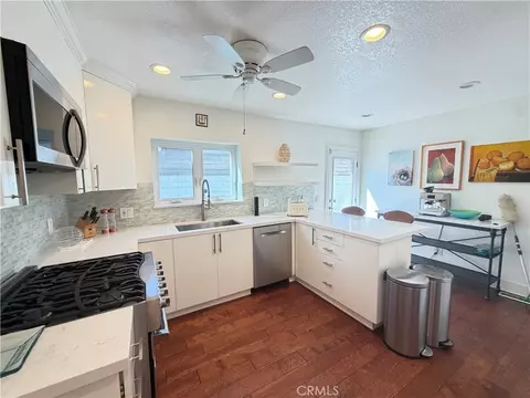 Kitchen - 5675 E 6th St, Long Beach, CA 90814 photo 1 of 3