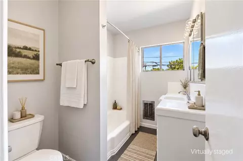 Bath - 1809 E Appleton, Long Beach, CA 90802 photo 1 of 2