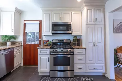 Kitchen - 1014 E Carson, Long Beach, CA 90807 photo 2 of 3