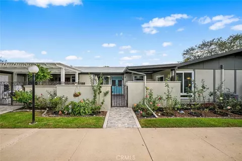 1851 Mckinney Way #25B, Seal Beach, CA 90740