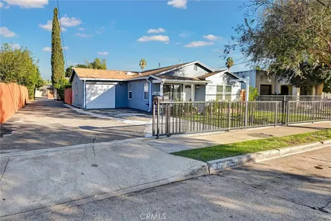 215 N Mcclay St, Santa Ana, CA 92701